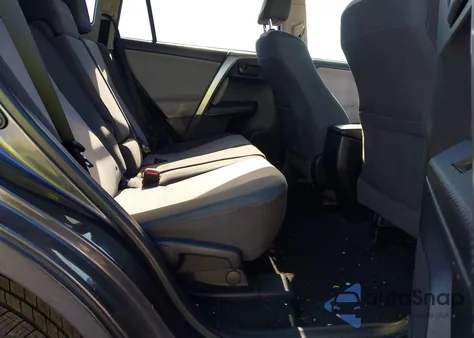 2015 Toyota Rav4 Le z USA, uszkodzony, nr VIN JTMBFREV4FJ040746